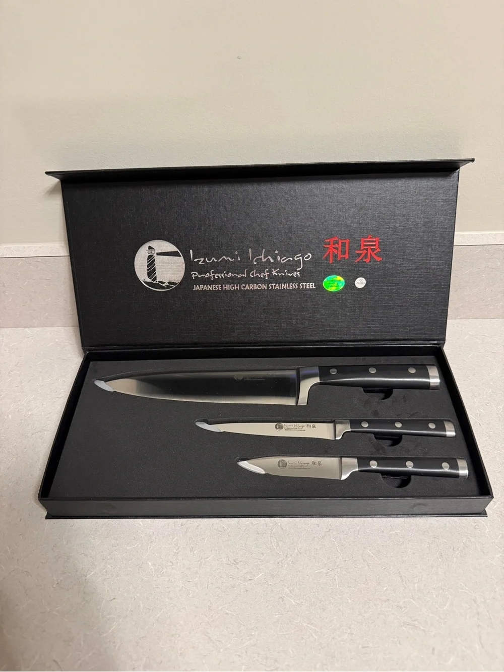 BNWT IZUMI ICHIAGO-3 pcs Chef knives Set w/Japanese steel & Tecaran